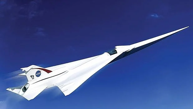 Diseño de avión supersónico con el motor integrado en el fuselaje