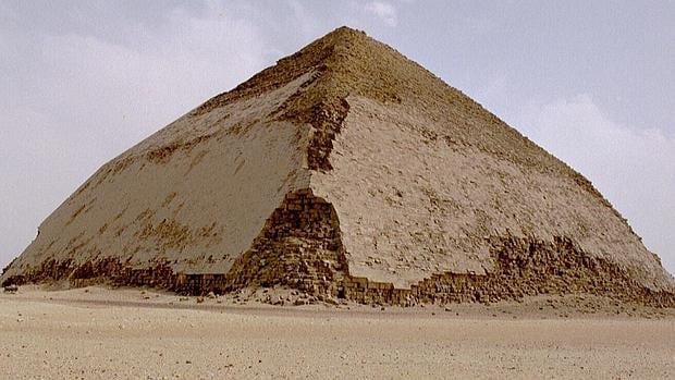 La Pirámide sur de Dashur es una de las más antiguas de Egipto