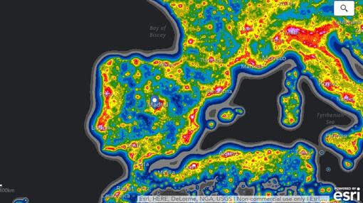 La contaminación lumínica de la Península Ibérica. Los cielos en azul son los más limpios