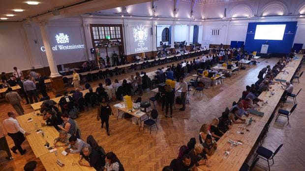 Arranca el recuento en un centro de votación de Londres
