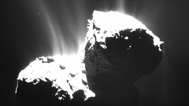 Cometa 67P/Churyumov Gerasimenko, analizado con gran profundidad por la misión Rosetta