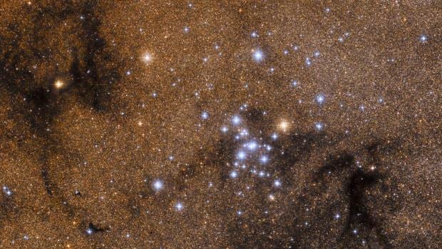Astrónomos de todo el mundo siguen buscando ondas de radio procedentes de estrellas. En la imagen, un puñado de ellas, en el cúmulo M7
