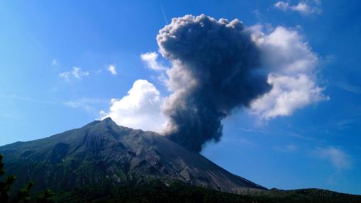 Pequeña erupción en el Sakurajima