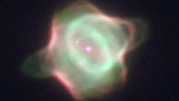 SAO 244567 es la estrella central de la nebulosa de la Mantarraya