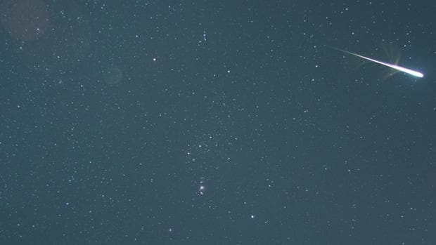 Un brillante meteoro de las Oriónidas fotografiado en 2008 por el astrónomo aficionado Rich Swanson, en Sierra Vista, Arizona (EE.UU.)