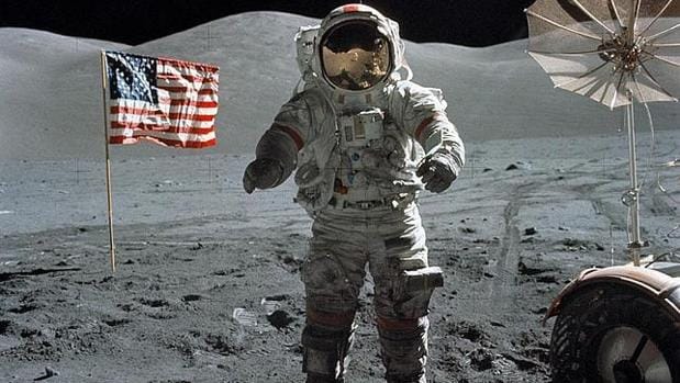 El astronauta Eugene Cernan, de la misión Apolo 17, la última en ir a la Luna