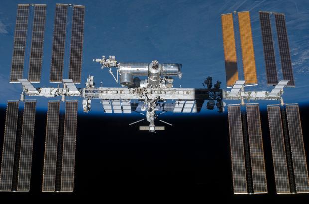 Estación Espacial Internacional. Un módulo japonés de experimentación es capaz de lanzar minisatélites de forma barata