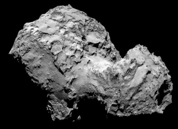 Imagen del cometa 67P tomada por la cámara Osiris, a bordo de la misión Rosetta