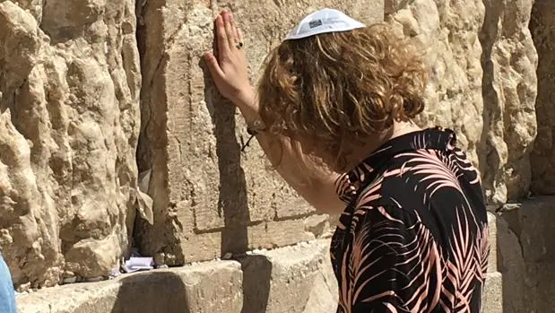 Manel Navarro, en el Muro de las Lamentaciones de Jerusalén