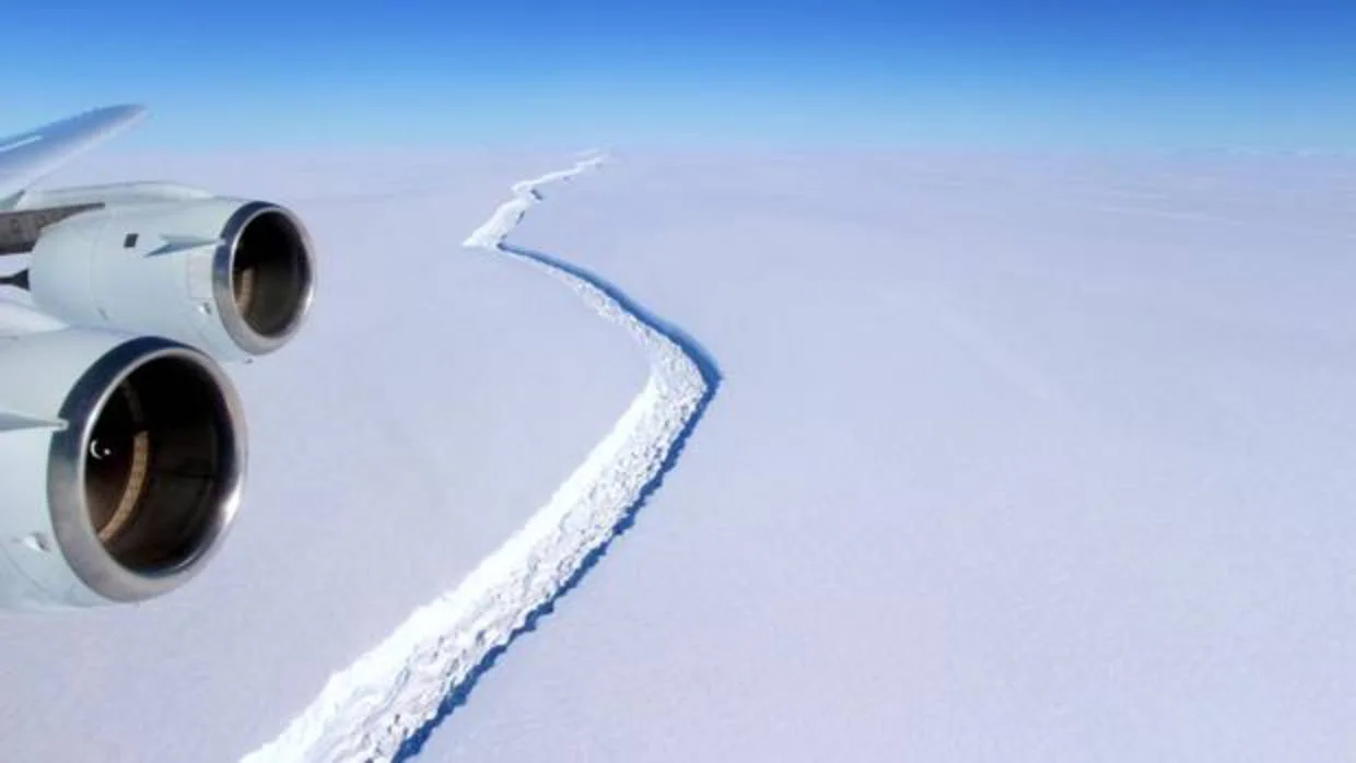 La grieta en la plataforma Larsen C, en la Antártida