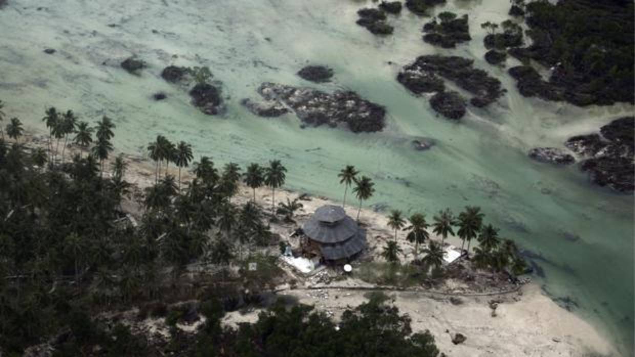 Foto aérea de una playa de Sumatra en 2010