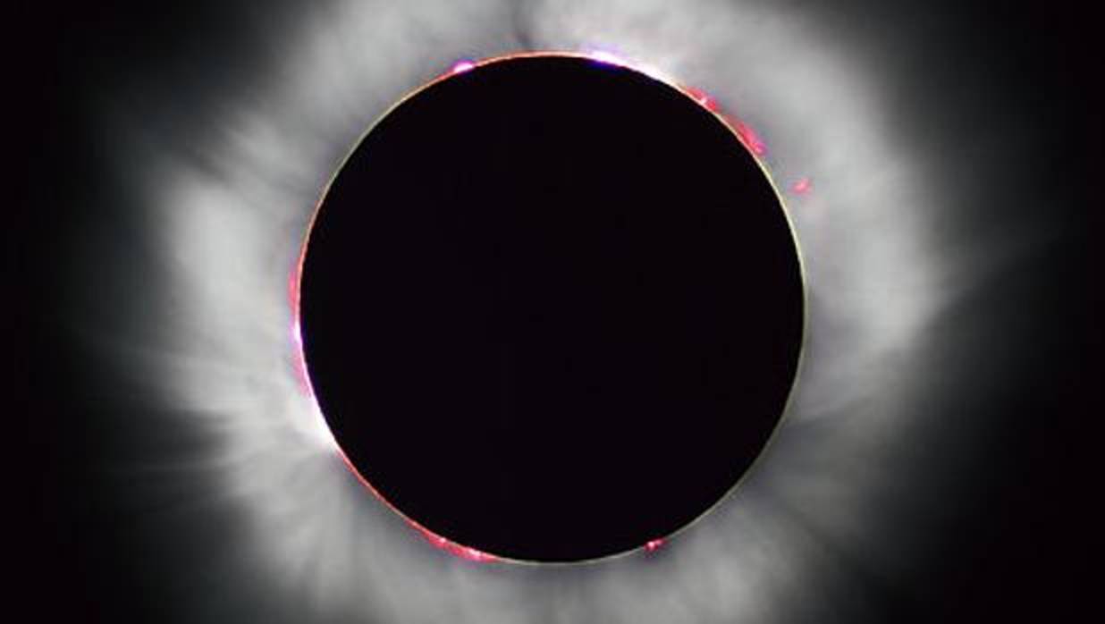 Fotografía de un eclipse solar total tomada en Francia en 1999