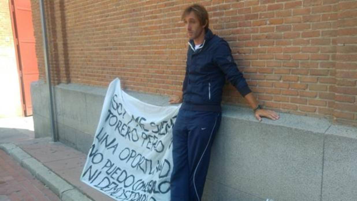 Un novillero se declara en huelga de hambre porque quiere torear en Las Ventas