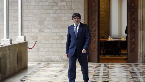 Puigdemont hará el martes una «declaración simbólica» de independencia, según el PDeCAT