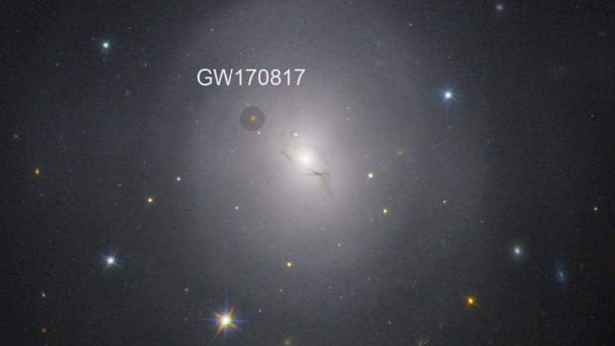 NGC4993, la galaxia que alberga ele vento de onda gravitacional GW170817 que se ha utilizado para medir al edad del Universo