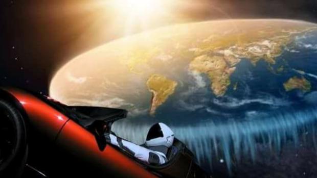 El lanzamiento del Falcon Heavy despierta la gran teoría de la conspiración