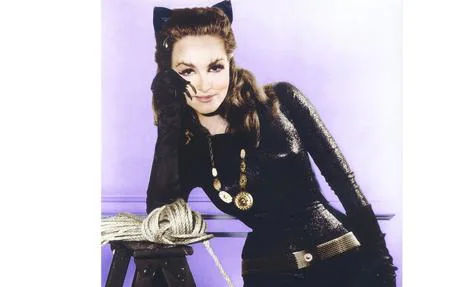 Julie Newmar, como Catwoman