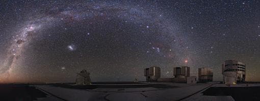El «Very Large Telescope» (VLT) en Cerro Paranal, Chile