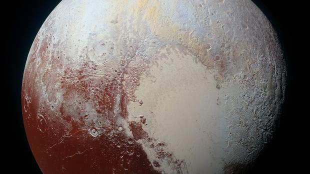 Superficie de Plutón observada por la nave New Horizons en 2015