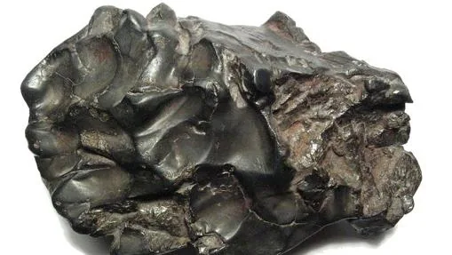 Meteorito de 12 centímetros de largo hallado en Siberia