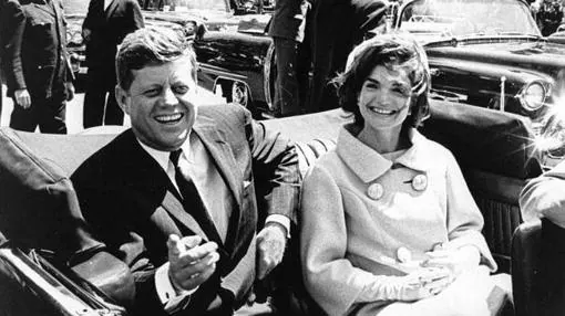 John F. Kennedy y su esposa, Jackeline Kennedy