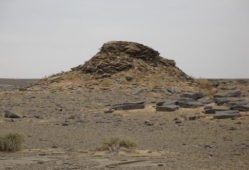 Un túmulo hallado en el Sáhara occidental