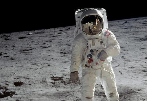 Buzz Aldrin en su paseo lunar