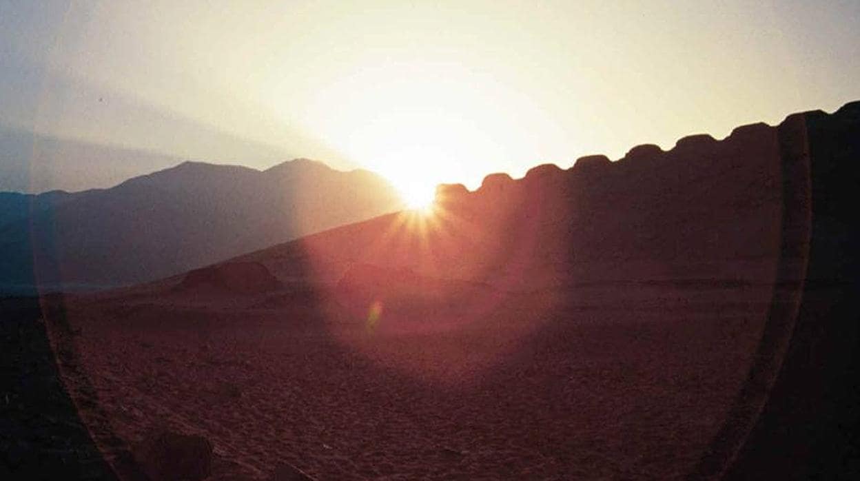 Imagen de archivo de Chankillo, Perú, durante el solsticio de verano