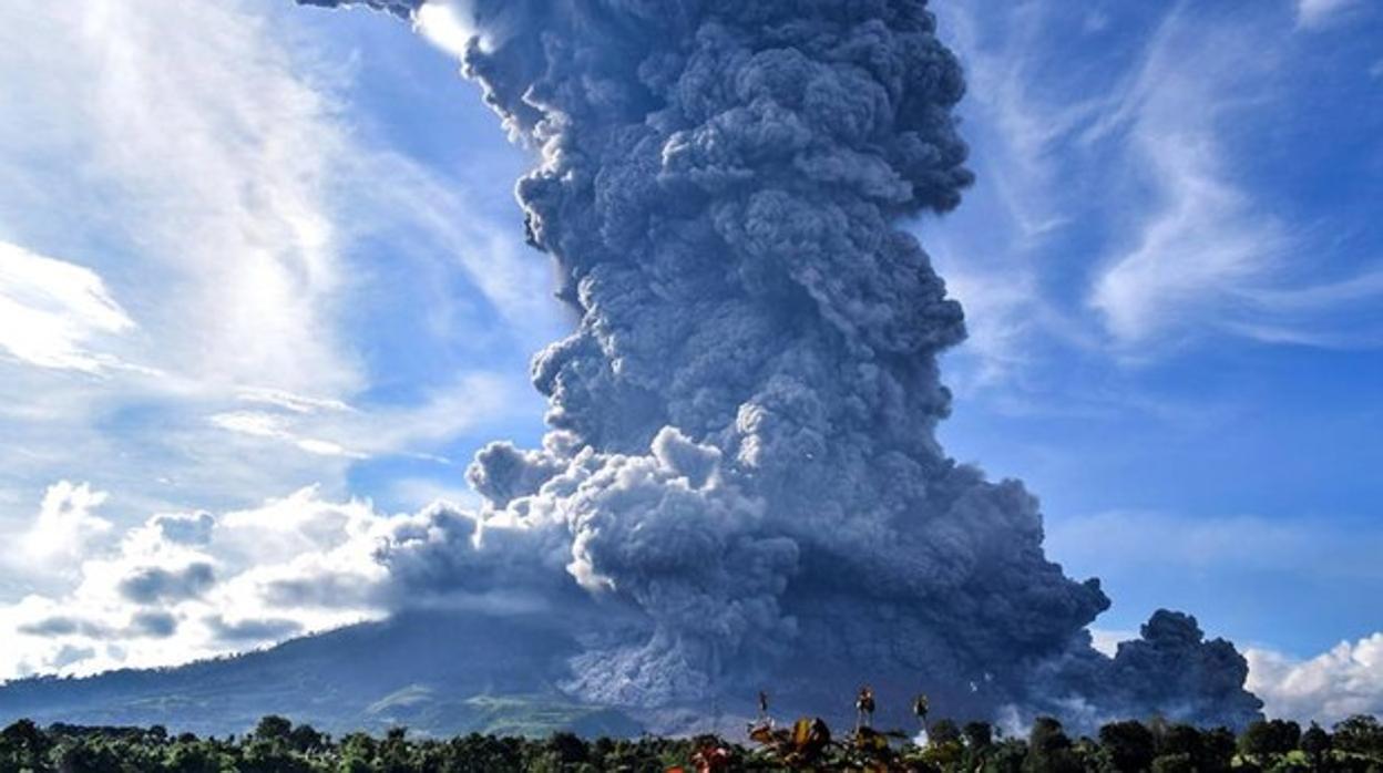 Erupción del volcán Sinabung, en junio de este año