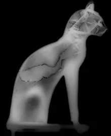 El gato de Gayer-Anderson (42 cm de altura) radiografiado de perfil