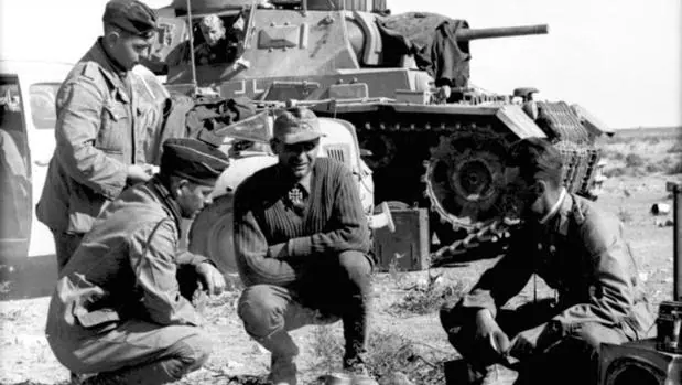 El motivo por el que las tropas del Afrika Korps de Rommel comieron caca de  camello