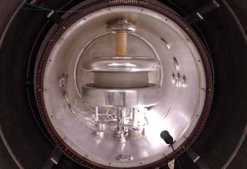 Interior del experimento donde se han medido las propiedades de los neutrones, atrapados en un campo magnético