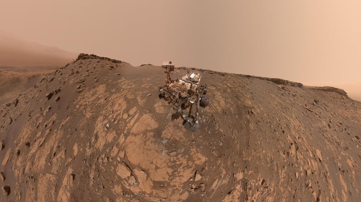 La impresionante imagen del Curiosity justo antes de batir un récord de altura