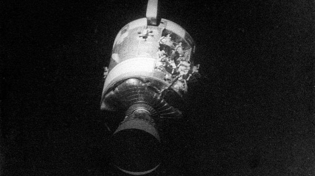 Estado en el que quedó el módulo de servicio del Apolo XIII, después de la explosión de un tanque de oxígeno en pleno espacio