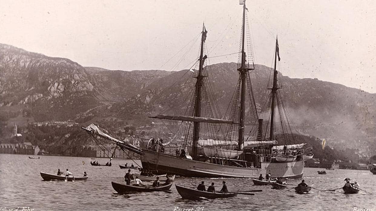 El «Fram» zarpó de Bergen el 2 de julio de 1893, con destino al océano Ártico