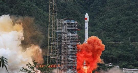 Un cohete Long March despega del Centro de Lanzamiento de Satélites Xichang en Xichang, en la provincia de Sichuan, suroeste de China, en junio de 2020