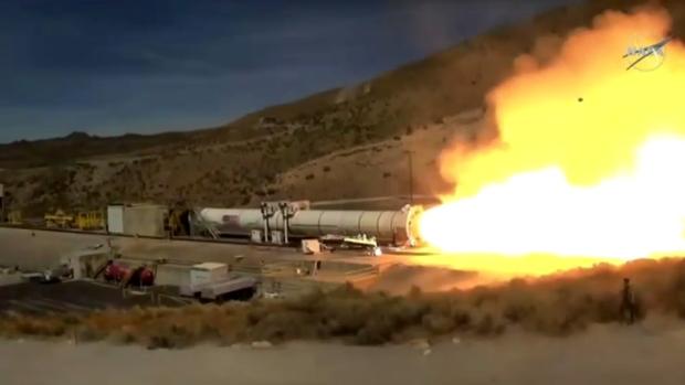 La impresionante prueba de la NASA de los cohetes para los futuros viajes a la Luna y Marte