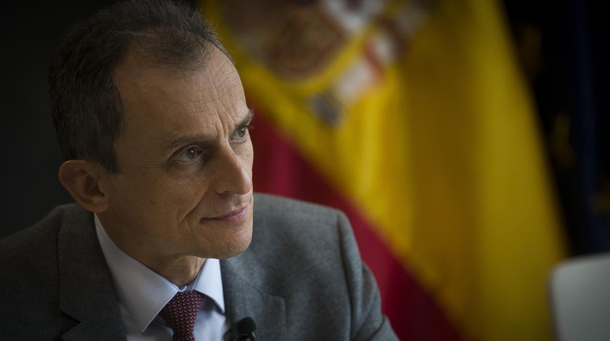 El ministro de Ciencia, Pedro Duque, durante su entrevista con ABC