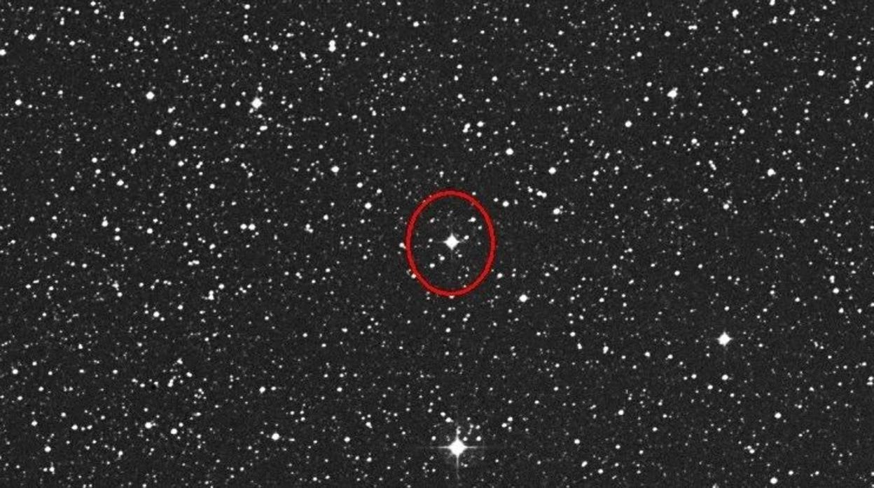 La estrella RS Ophiuchi, que normalmente no es visible a simple vista, puede observarse fácilmente estos días