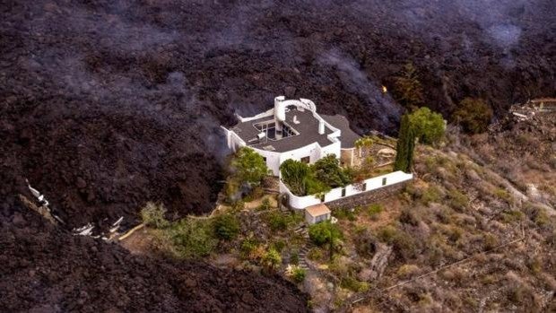 Después de la destrucción: ¿cuándo se podrá actuar sobre el terreno afectado por el volcán de La Palma?