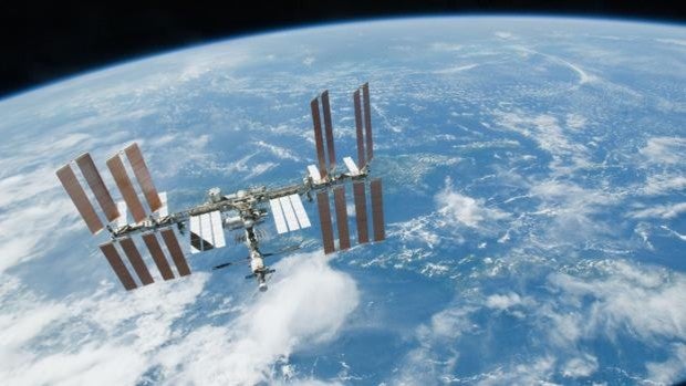 La destrucción con un misil de un satélite ruso obliga a los astronautas de la ISS a refugiarse en naves