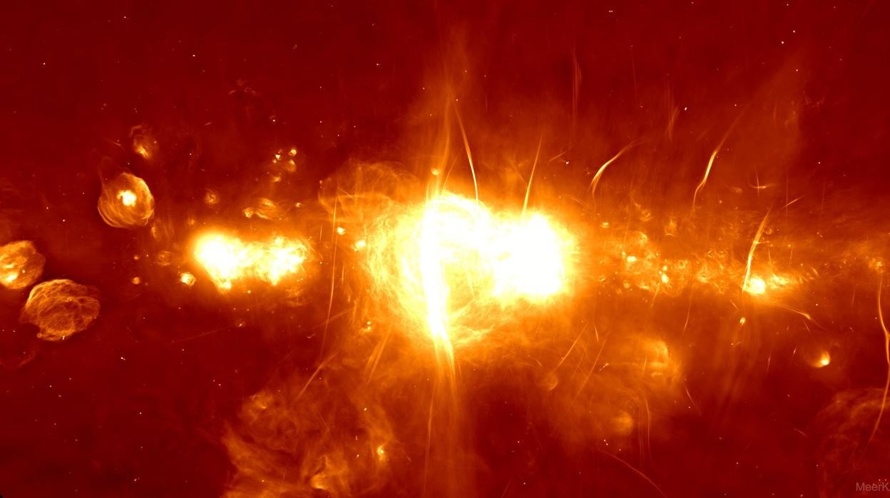 El denso centro galáctico, en la longitud de onda de radio