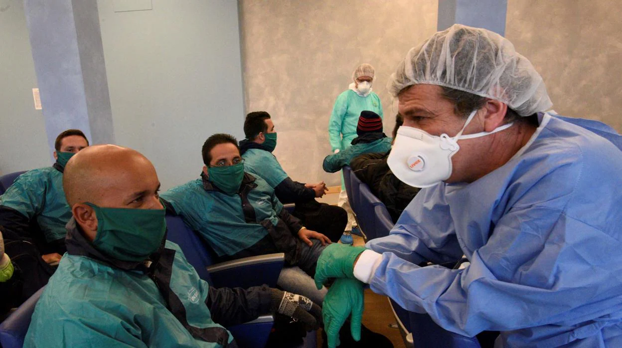 Médicos cubanos, trabajando en Italia contra la epidemia del coronavirus