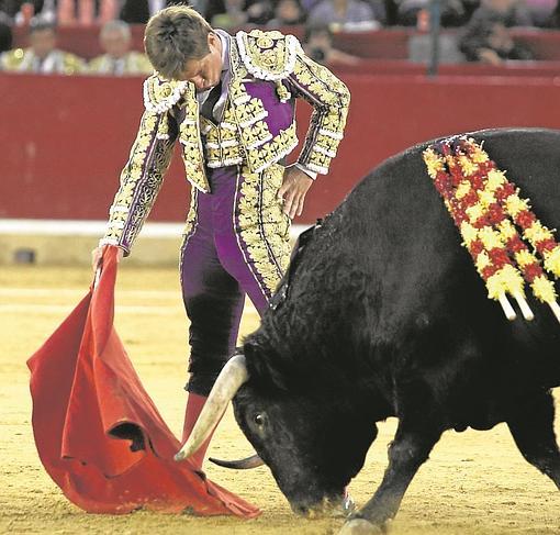 El Juli, hundido y sentido en el Pilar