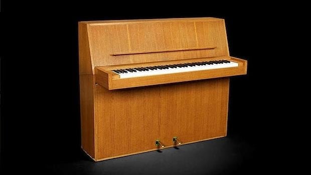El piano con el que ABBA compuso «Mamma Mia», a subasta en Londres