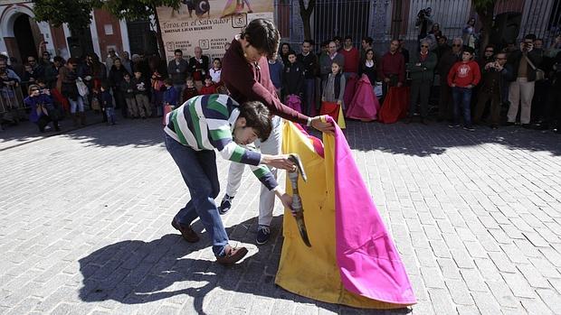 El miércoles 27 de enero habrá un taller de toreo de salón en el parque de la Buhaira