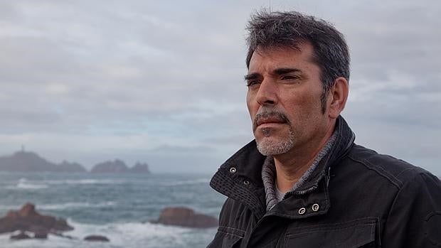 Víctor del Árbol: «Si hubiese nacido en el XIX sería un escritor existencialista»