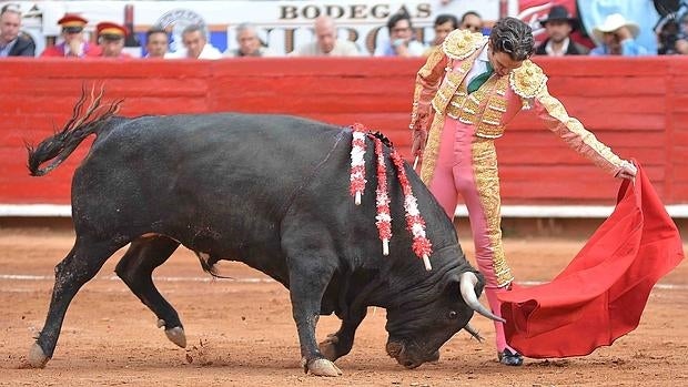 José Tomás toreando en México