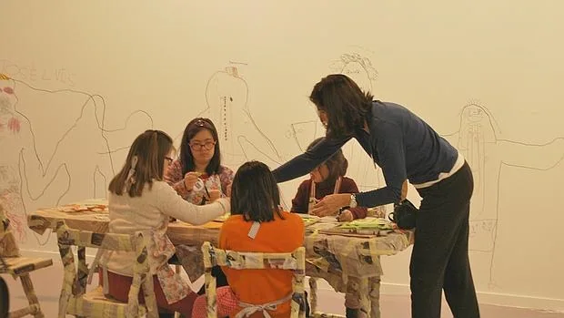 Niños estrenando el mural de ARCOkids 2016