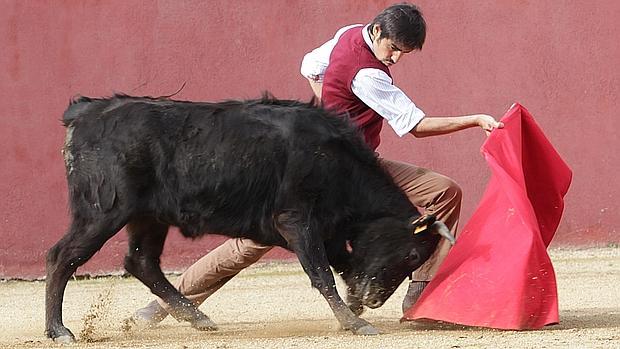 Miguel Ángel Perera, durante su preparación en el campo